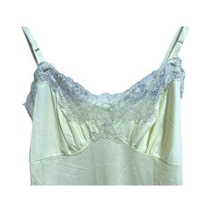 Vintage 60s Van Raalte Pale Yellow Full Slip Sz 34 Delicate Lace Detail USA Made